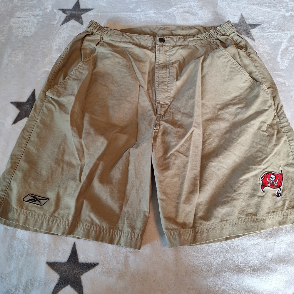 Vintage Reebok NFL Tampa Bay Buccaneers Khaki Shorts Size Medium Team Apparel